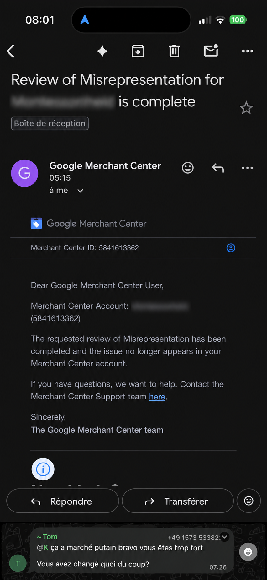E-mail van Google die de reactivatie bevestigt en WhatsApp-bericht van de tevreden klant, winkelnaam afgeschermd